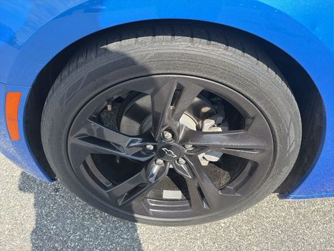 Used 2024 Chevrolet Camaro LT RWD image 11