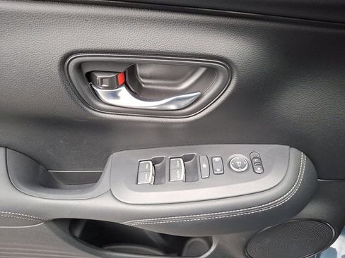 Certified 2024 Honda HR-V EX-L image 12