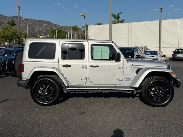 Used 2024 Jeep Wrangler Unlimited Sahara AWD/4WD image 9