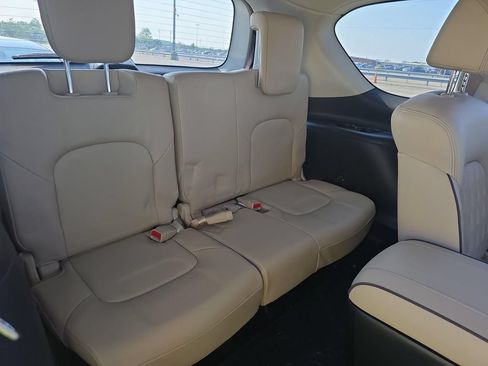 Used 2024 Nissan Armada Platinum w/ Captain's Chairs Package RWD image 12