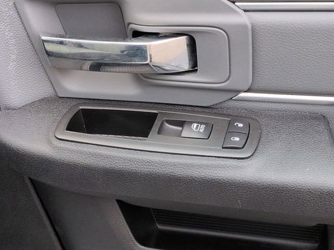 Used 2022 RAM 1500 Classic SLT image 47