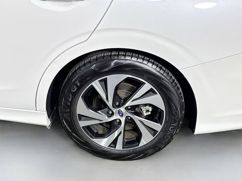 Used 2025 Subaru Legacy Premium AWD/4WD image 34