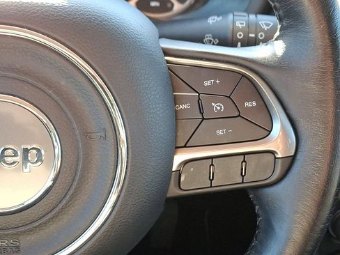 Certified 2021 Jeep Renegade Limited image 22