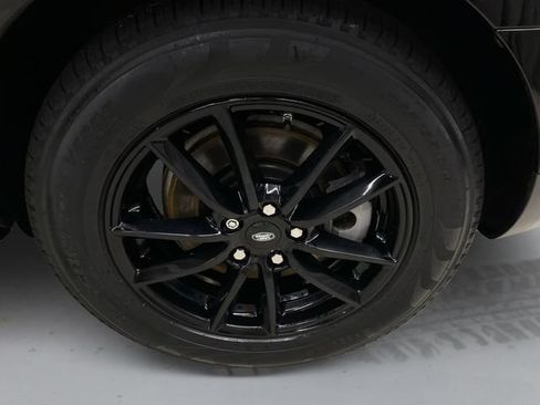Used 2018 Land Rover Range Rover Sport SE AWD/4WD image 17