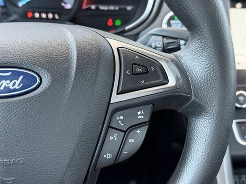 Used 2019 Ford Fusion SE FWD image 25