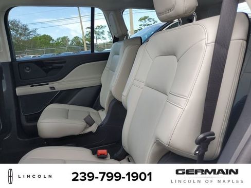 New 2025 Lincoln Aviator 2WD w/ Equipment Group 101A image 19