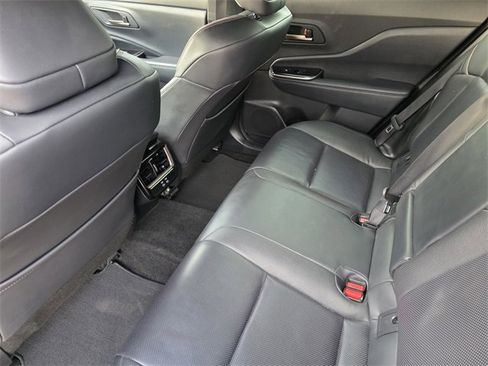 Used 2025 Toyota Crown Signia image 23