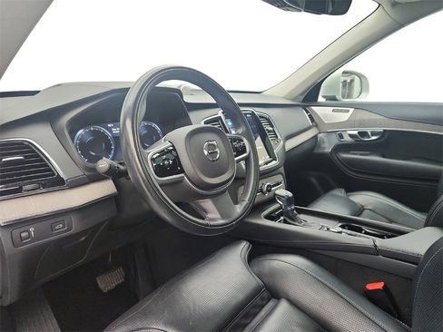 Used 2021 Volvo XC90 T6 Inscription w/ Lounge Package image 10