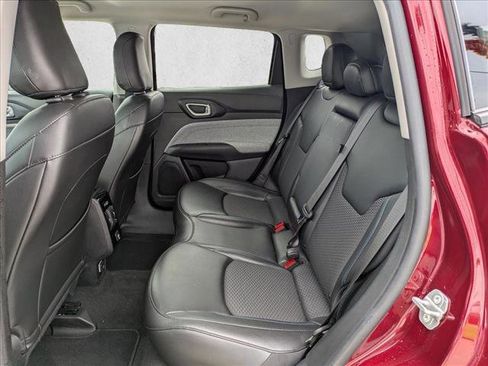 Used 2022 Jeep Compass Latitude image 17