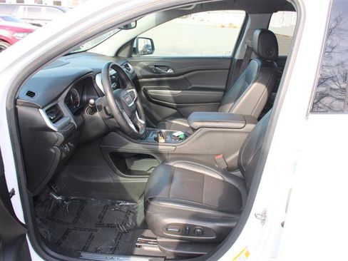 Used 2023 GMC Acadia SLT image 11