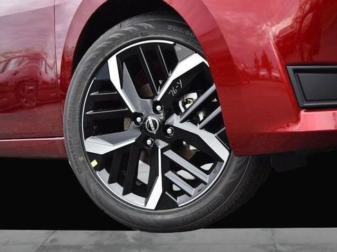 New 2025 Nissan Versa SR w/ Trunk Package image 3