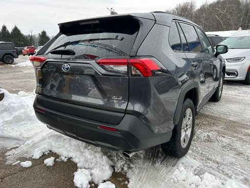 Used 2024 Toyota RAV4 XLE image 5