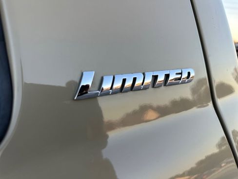 Used 2019 Toyota Tundra Limited image 9