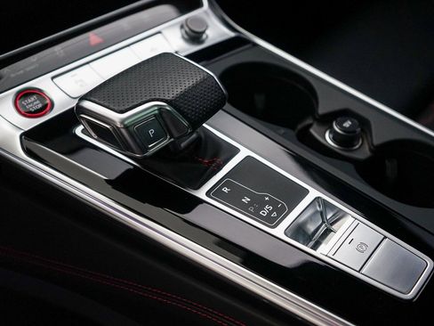 Used 2022 Audi RS 6 w/ Carbon Optic Package image 26