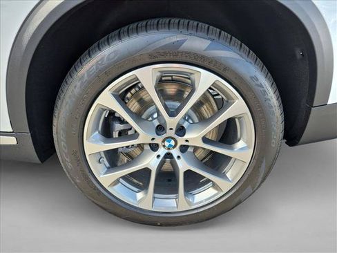 New 2026 BMW X5 xDrive50e AWD/4WD image 10