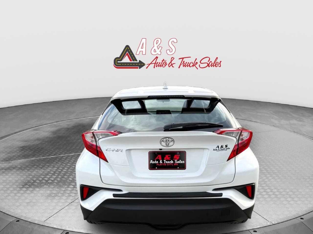 Used 2021 Toyota C-HR XLE FWD image 6