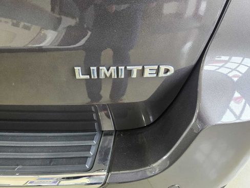 Used 2019 Jeep Grand Cherokee Limited AWD/4WD image 36
