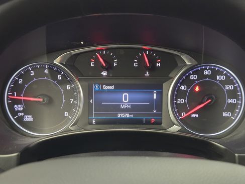 Used 2024 GMC Terrain SLE FWD image 17