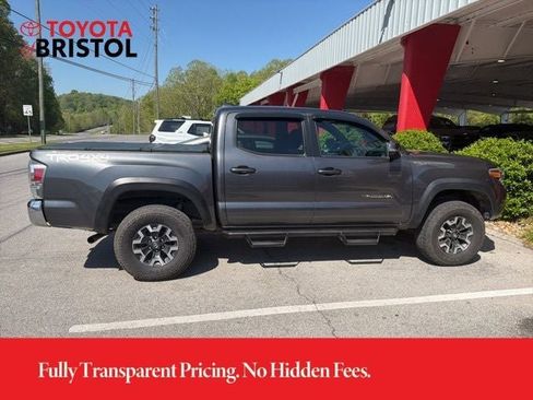 Used 2020 Toyota Tacoma TRD Off-Road AWD/4WD image 11