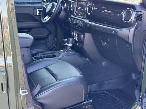 Used 2023 Jeep Wrangler Altitude image 30