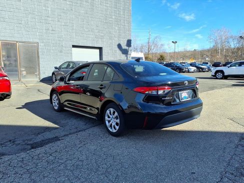 Certified 2023 Toyota Corolla LE image 4