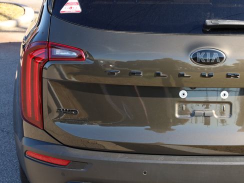 Used 2021 Kia Telluride SX w/ SX Prestige Package image 20