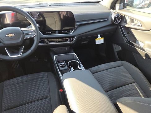 New 2026 Chevrolet Equinox LT w/ Safety and Technology Package FWD image 30