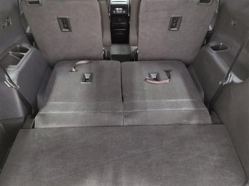 Used 2019 GMC Acadia SLE image 32