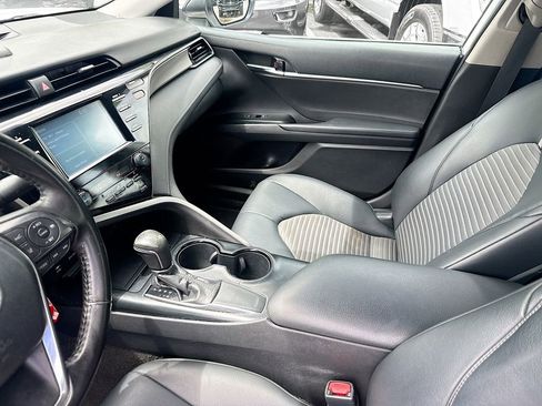 Used 2019 Toyota Camry SE image 26