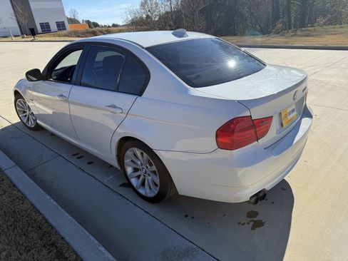 Used 2009 BMW 328i xDrive Sedan image 7