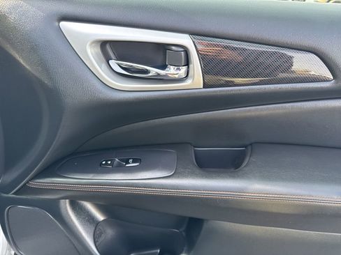 Certified 2020 Nissan Pathfinder SL image 21