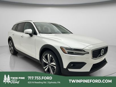 Used 2025 Volvo V60 B5 Cross Country Plus