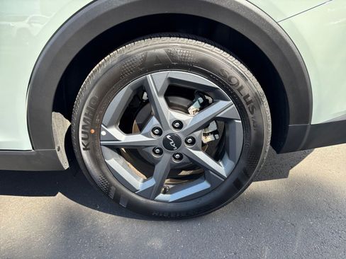 Used 2025 Kia K4 FWD image 29