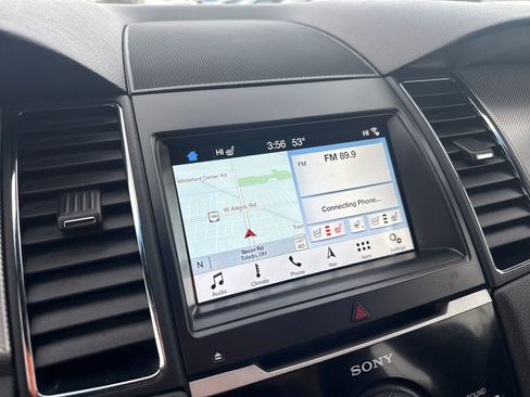 Used 2018 Ford Taurus SHO image 34