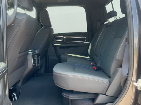 New 2026 RAM 2500 Big Horn AWD/4WD image 15