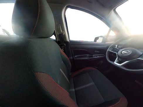 Used 2024 Nissan Versa SR image 27