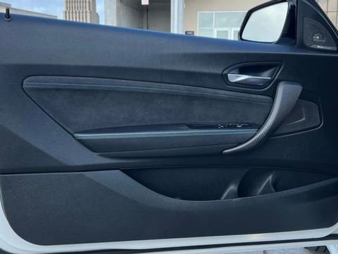 Used 2018 BMW M2 image 8