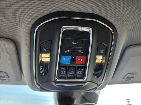 Used 2024 Jeep Grand Cherokee Limited 4xe image 10