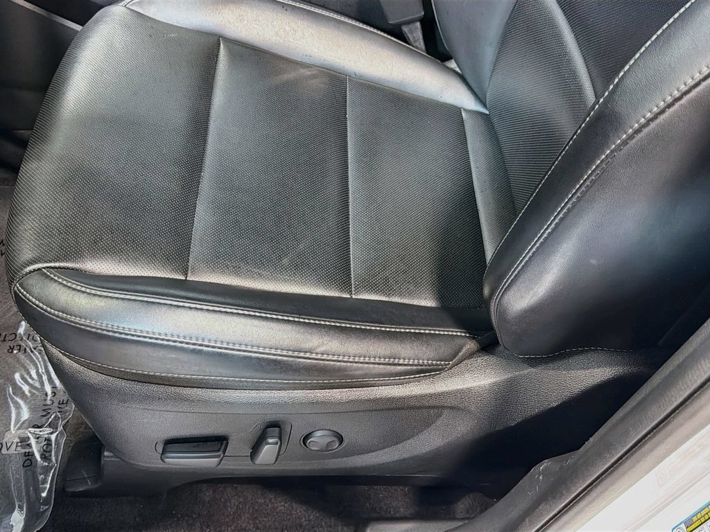 Used 2025 Kia Telluride S AWD/4WD image 19