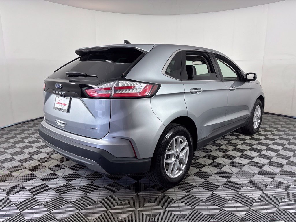 Used 2024 Ford Edge SEL w/ Convenience Package AWD/4WD image 5