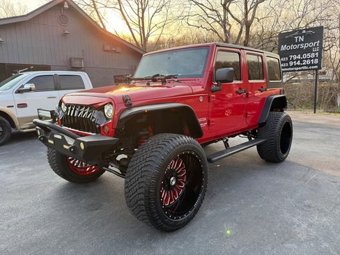 Used 2012 Jeep Wrangler Unlimited Sport image 13