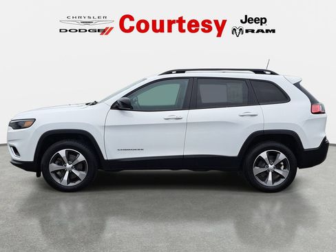 Certified 2022 Jeep Cherokee Limited AWD/4WD image 7