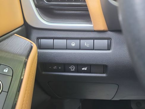 Used 2023 Nissan Rogue Platinum w/ Platinum Premium Package AWD/4WD image 24