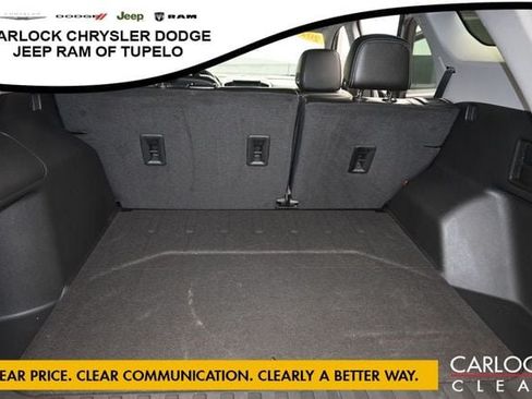 Used 2023 GMC Terrain SLT w/ LPO, Floor Liner Package AWD/4WD image 31