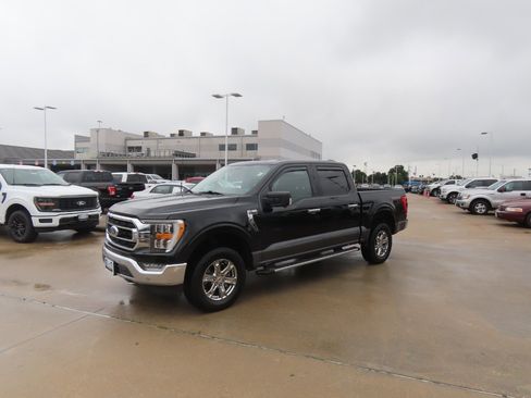 Used 2021 Ford F150 XLT w/ Equipment Group 302A High AWD/4WD image 2