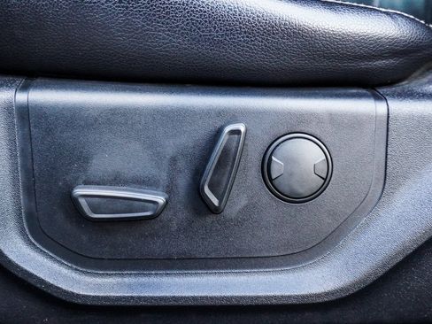 Used 2019 Ford F150 Lariat w/ Trailer Tow Package image 7