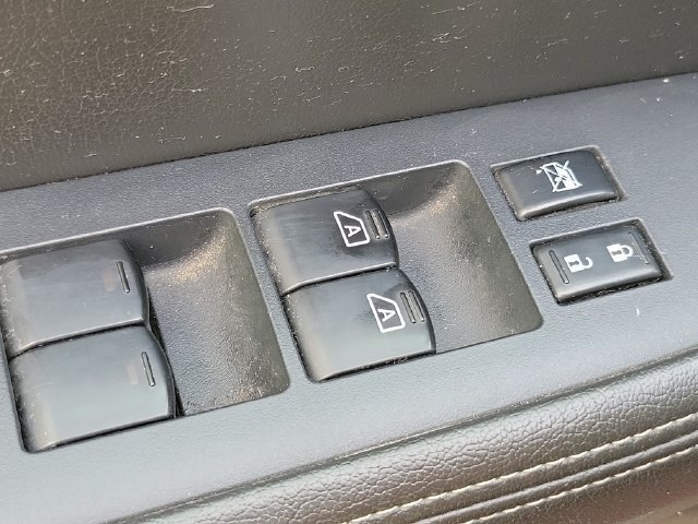 Used 2012 Nissan Armada Platinum AWD/4WD image 24