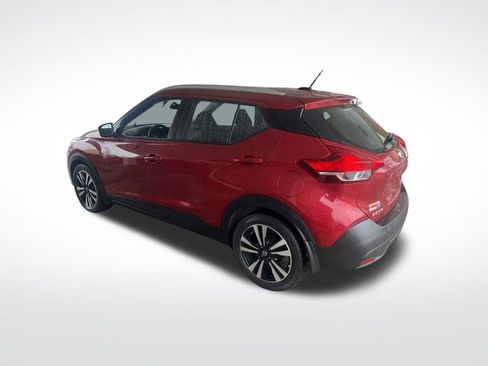 Used 2018 Nissan Kicks SV image 47