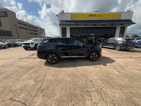 Used 2026 Kia Sportage LX FWD image 15