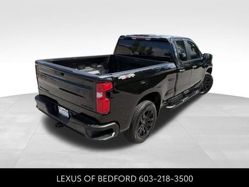 Used 2022 Chevrolet Silverado 1500 Custom w/ LPO, Blackout Package AWD/4WD image 6